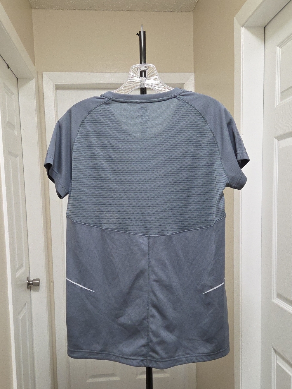 Adidas Women's Light Slate Performance Athletic Tee | Climacool Mesh Running Gym - Picture 7 of 8